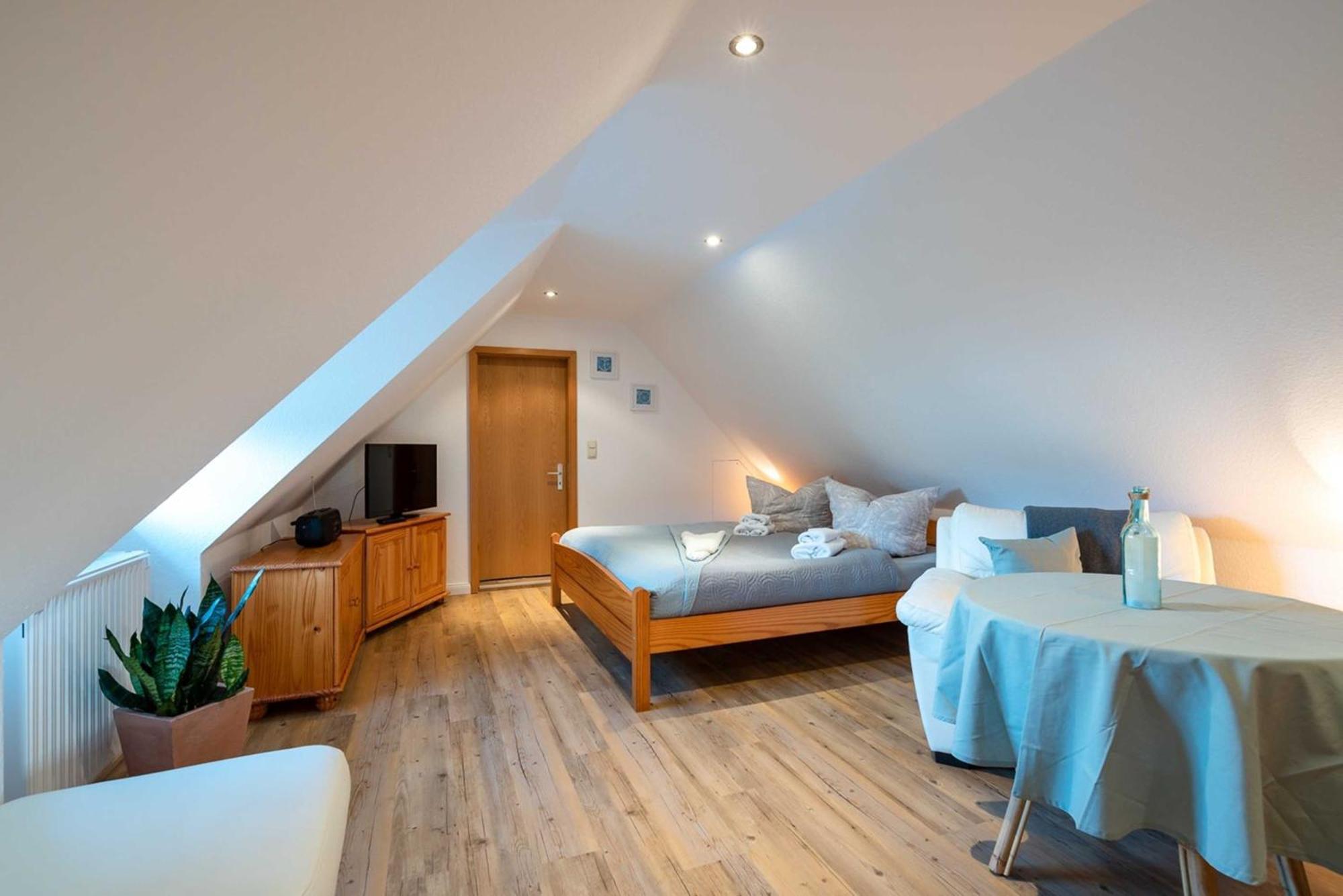 Ferienwohnung Im Reetdachhaus Херингсдорф Экстерьер фото
